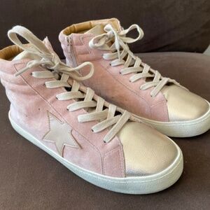 Women Steve Madden HighTop Sneakers- size 9.5